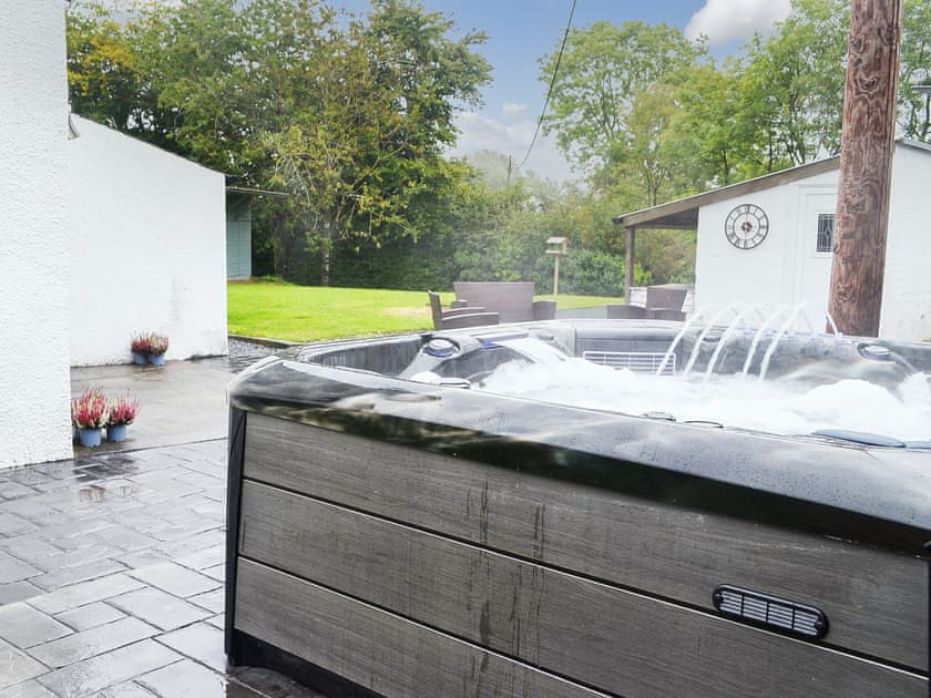 Hot tub | Donallan, Newton Stewart