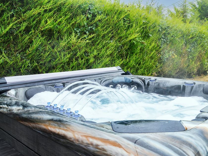 Hot tub | Donallan, Newton Stewart