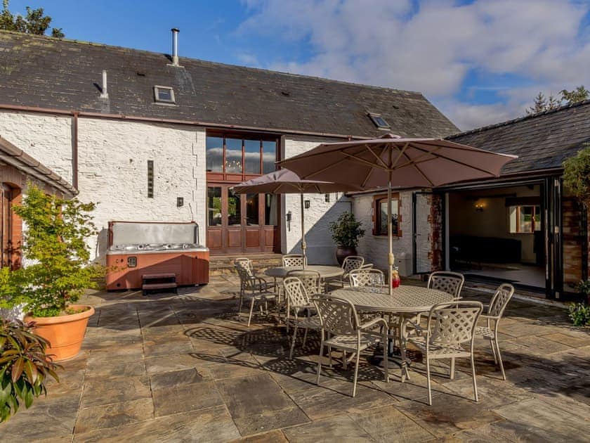 Outdoor area | White Horse Farm, Abergavenny