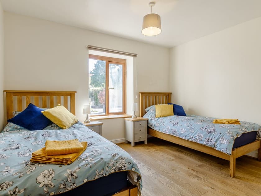 Twin bedroom | White Horse Farm, Abergavenny
