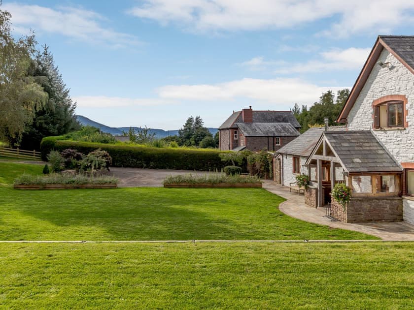 Garden | White Horse Farm, Abergavenny