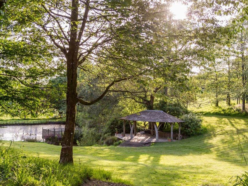 Garden and grounds | West Anstey Farmhouse - The Retreat, West Anstey