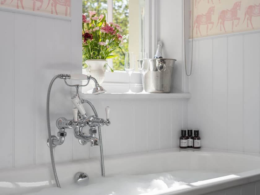 En-suite | Henge Estate, Shrewton, near Salisbury