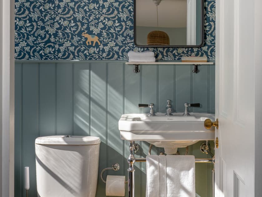 Bathroom | Henge Estate, Shrewton, near Salisbury