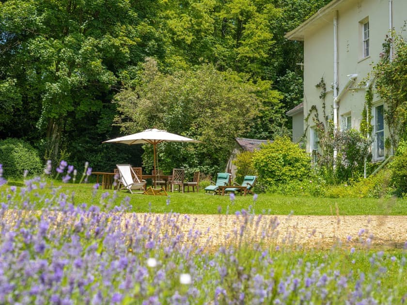 Garden and grounds | Henge Estate, Shrewton, near Salisbury