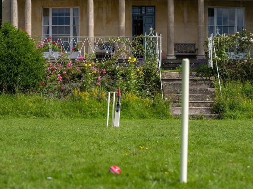 Garden and grounds | Henge Estate, Shrewton, near Salisbury