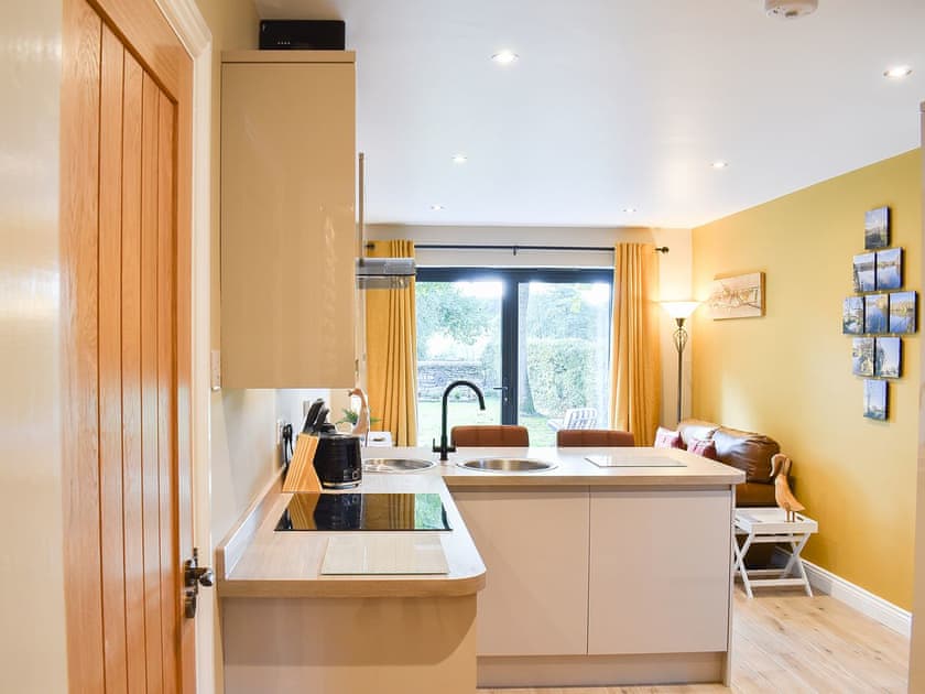 Open plan living space | Stone Cottage, Wingerworth