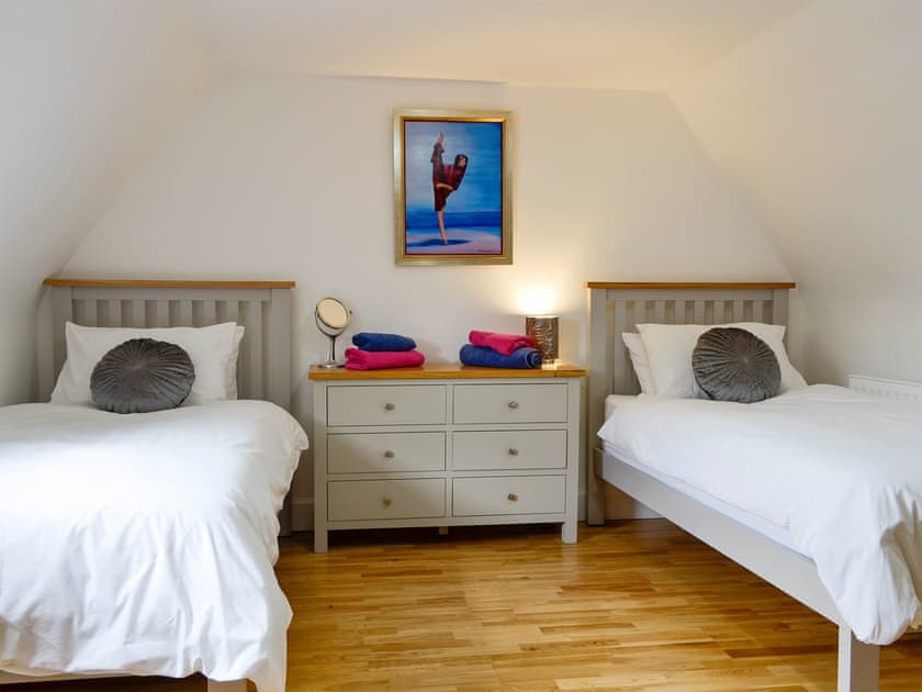 Twin bedroom | Smithy House, Guthrie, near Forfar