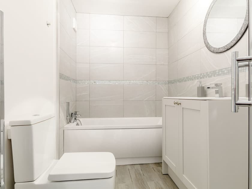Bathroom | The Barn - Tor Y Graig, Neath