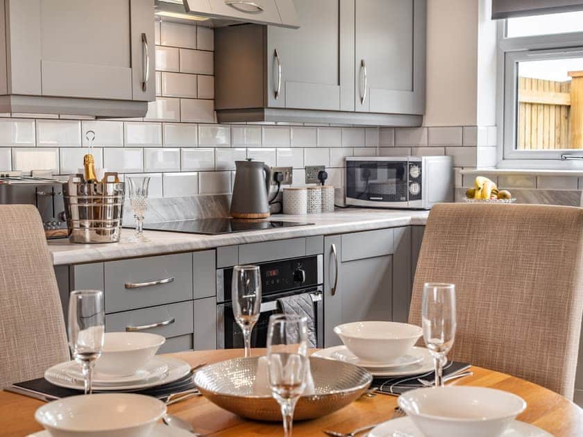 Kitchen | Sycamore Lodge - Holding Holiday Homes, Hogsthorpe