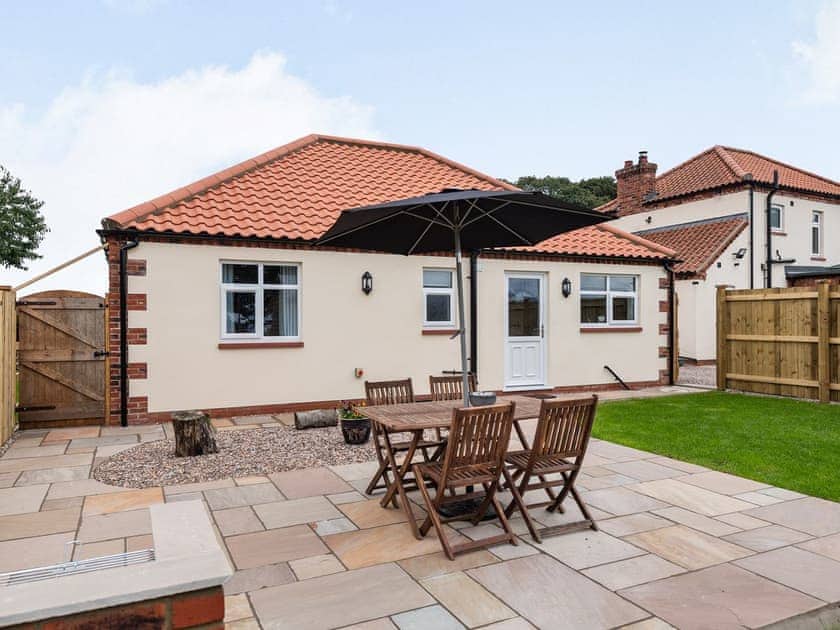 Sitting-out-area | Sycamore Lodge - Holding Holiday Homes, Hogsthorpe