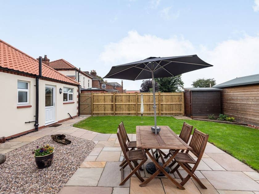 Sitting-out-area | Sycamore Lodge - Holding Holiday Homes, Hogsthorpe