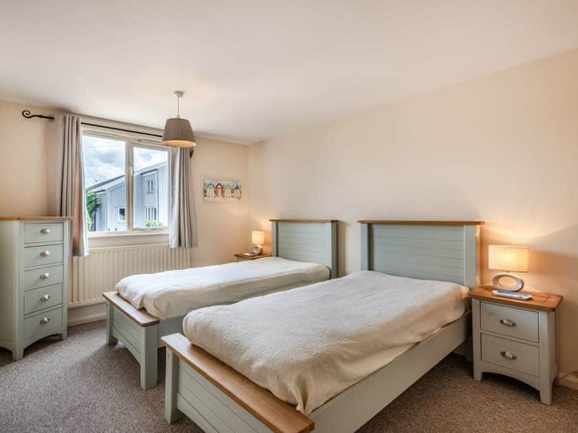 Twin bedroom | Sunset Lodge, Brundall, near Norwich