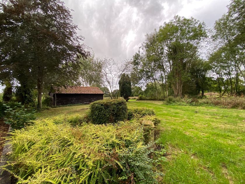Garden and grounds | Dairy Farm, Romsey, near Brook