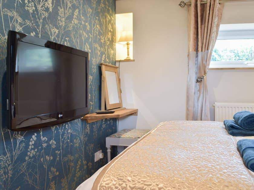 Double bedroom | The Chapel Barn, Penrhiwllan, near Llandysul