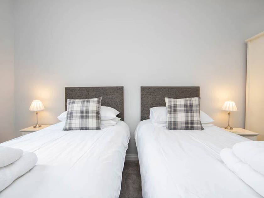Twin bedroom | Hedgefield Apartment No41, Inverness