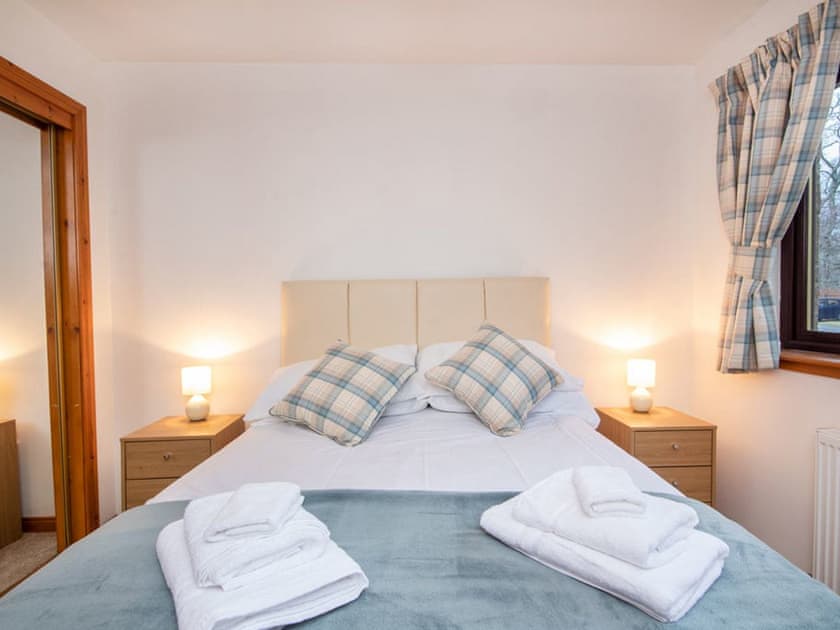 Double bedroom | Holm Dell Apartment, Inverness