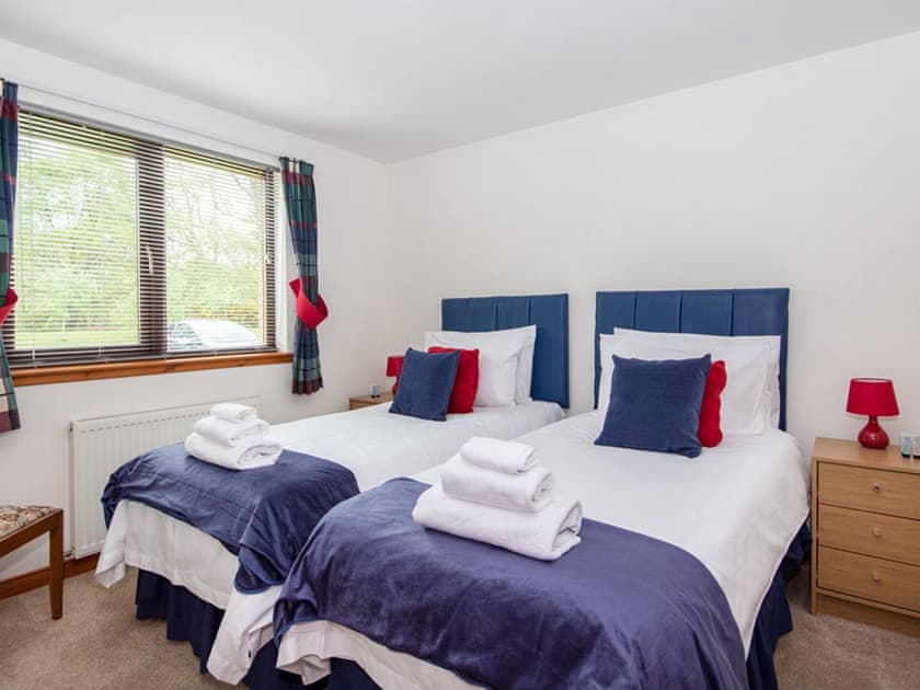 Twin bedroom | Holm Dell Apartment, Inverness