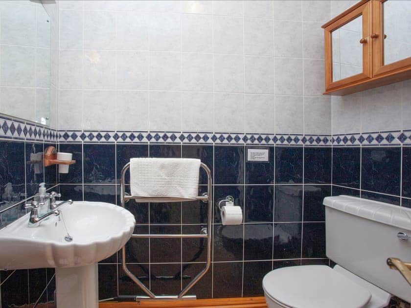 En-suite | Coachman’s lodge - South Allington Barns, Kingsbridge