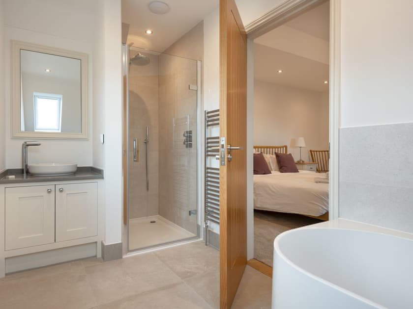 En-suite | Harbour Lodge, Walberswick