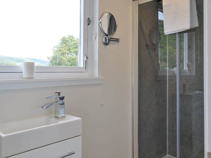 En-suite | Darroch View, Ballater