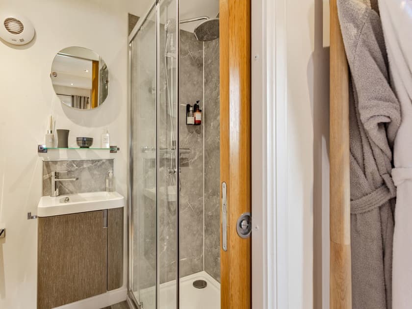 En-suite | Fishermans Cottage, Kessock