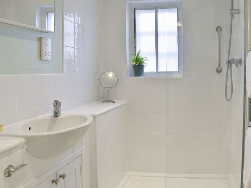 Shower room | Mill Lane, Canterbury