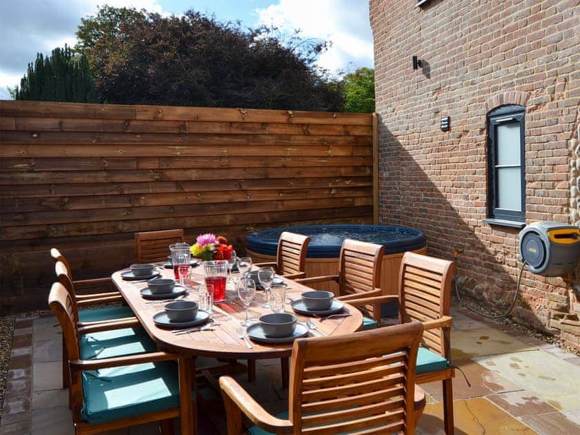 Sitting-out-area | The Tack Room - Swafield Barns, Swafield, near North Walsham