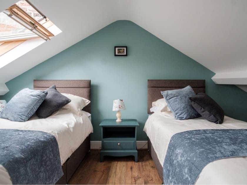 Upper bedroom set as twin | 107 Nunnery - House of York, York