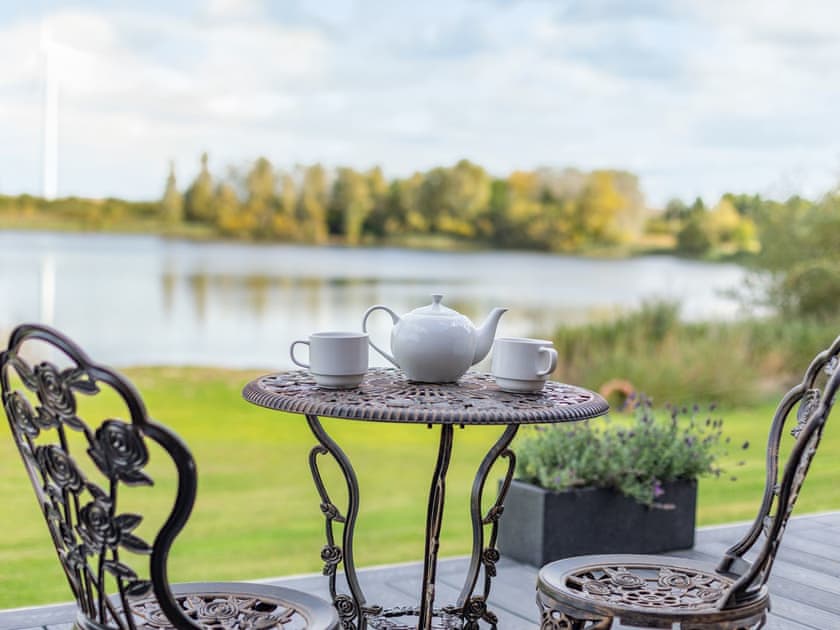 Sitting-out-area | Angel Lodge, Hawton, near Newark