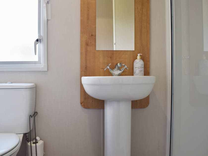 Shower room | Windemere Lodge, Morecambe