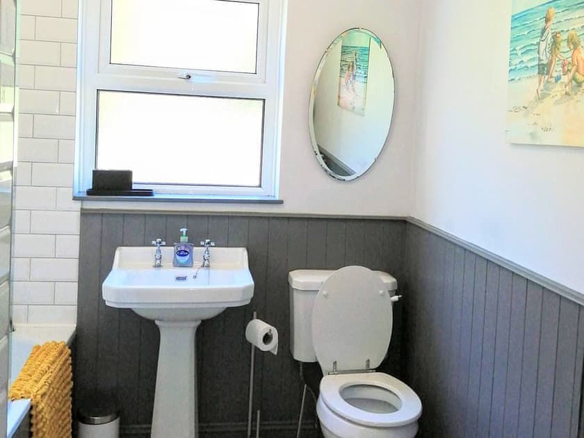 Bathroom | Pengraig, near Tregaron