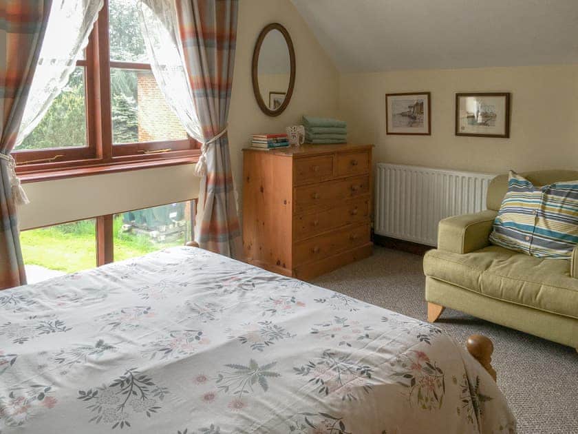 Double bedroom | Pheasant - Caves Farm Barns, Near Ely