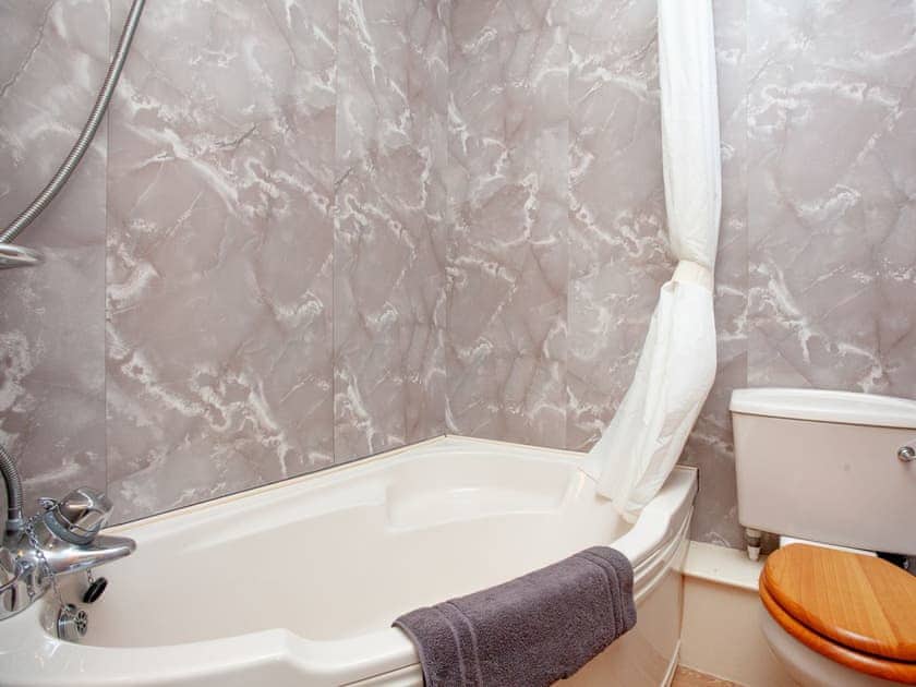 Bathroom | The Laurels - South Allington Barns, Kingsbridge