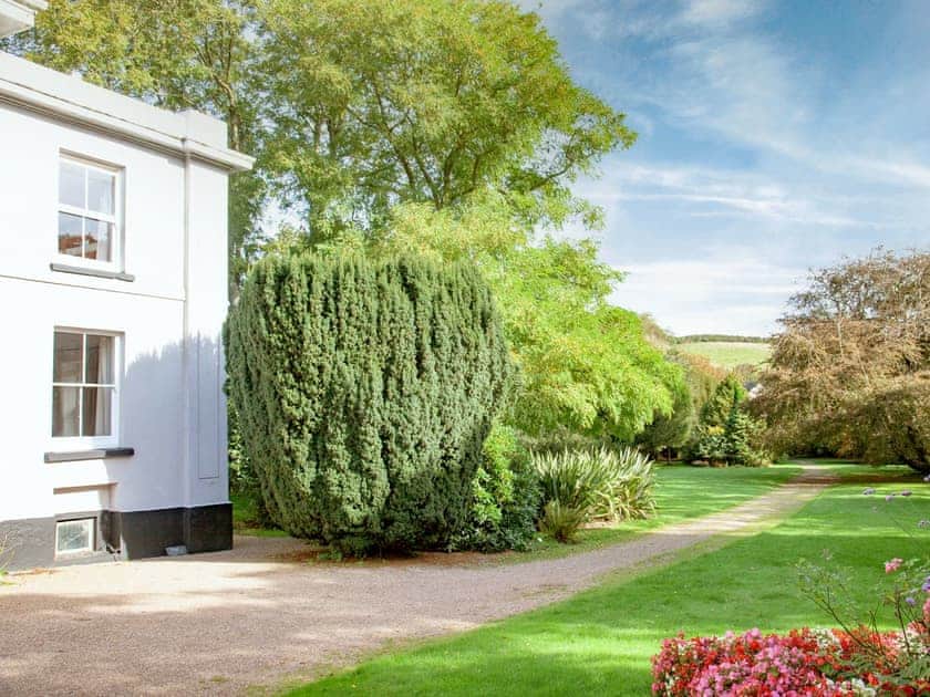 Exterior | The Laurels - South Allington Barns, Kingsbridge