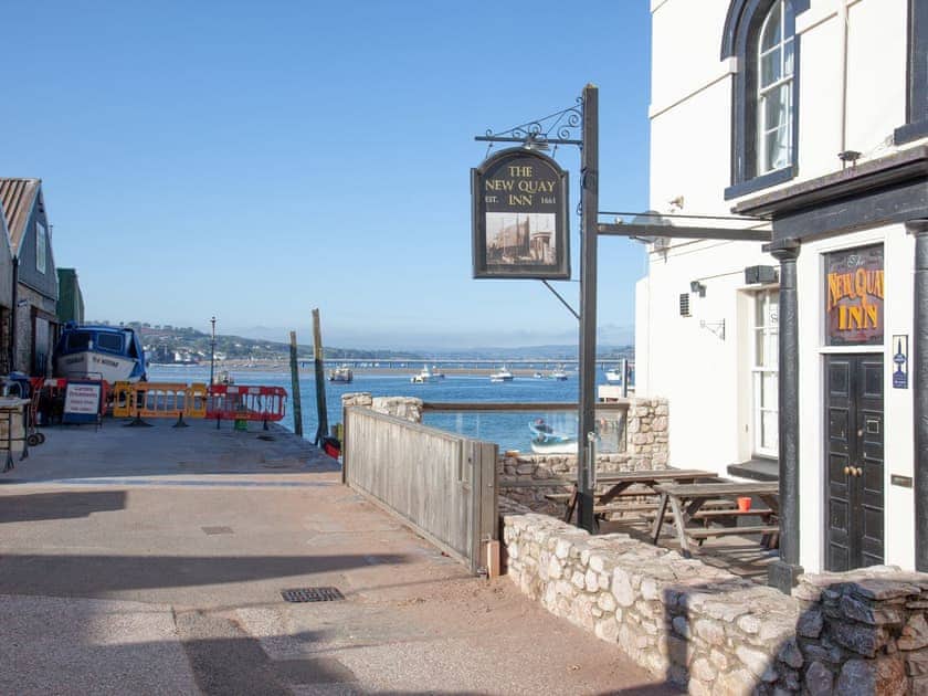 Setting | Northumberland apartment, Teignmouth