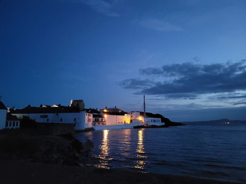 Surrounding area | Ashley Cottage, Bowmore