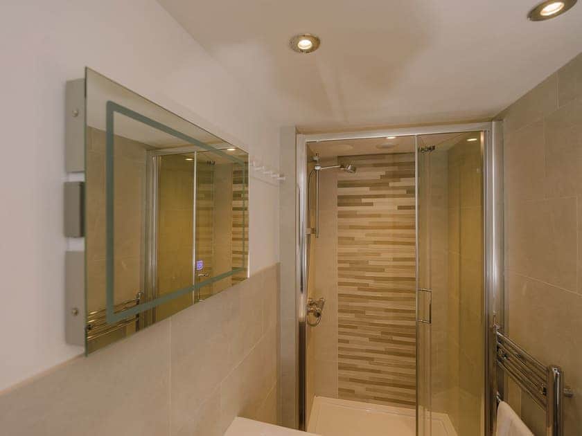 En-suite | Corner Cottage - Corffe Cottages, Tawstock, near Barnstaple