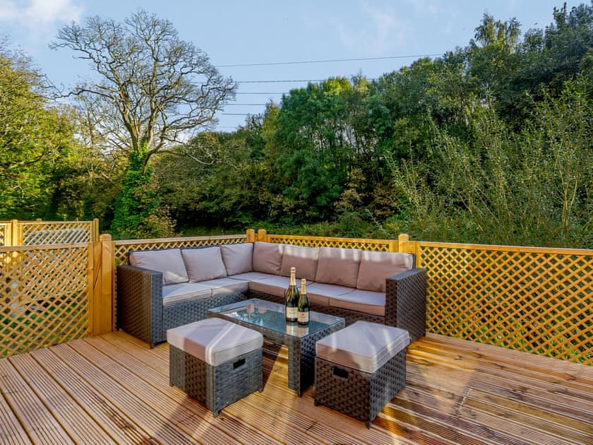 Sitting-out-area | Waterside Lodge Three - Ashgrove Country Park, Elland
