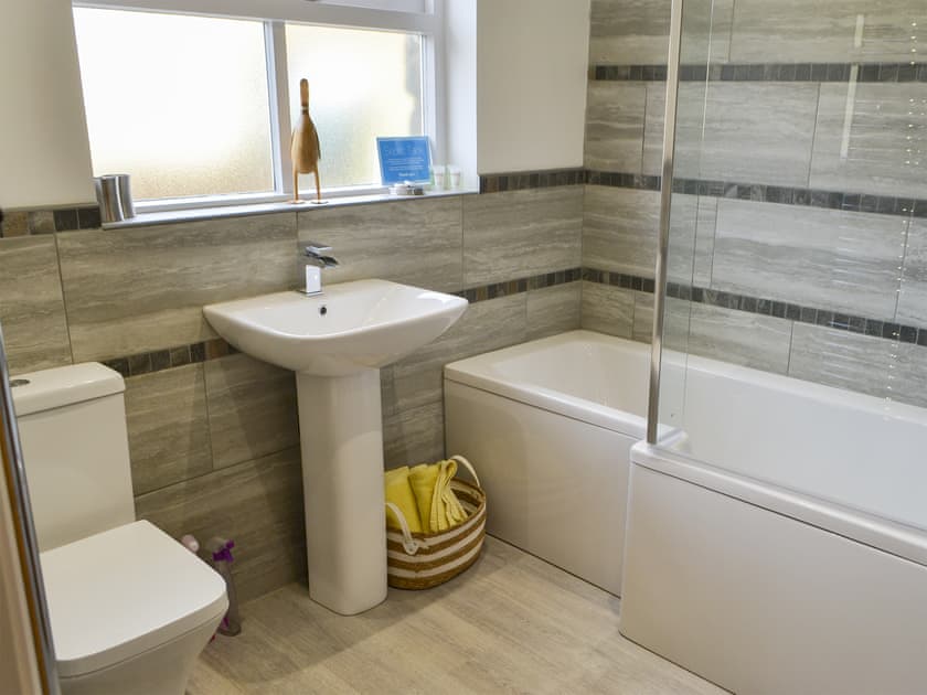 Bathroom | Shepherd’s Cottage, Longframlington