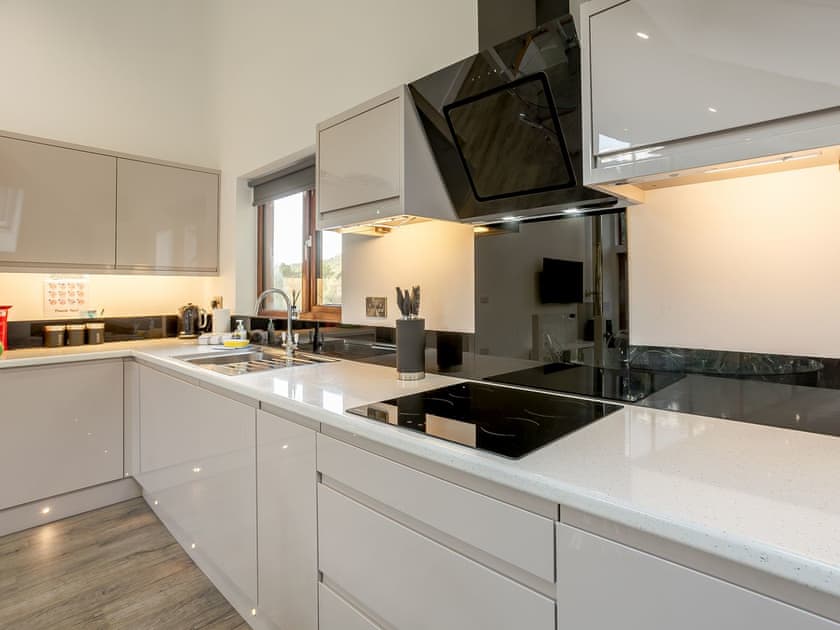 Kitchen | Waterside Lodge One - Ashgrove Country Park, Elland
