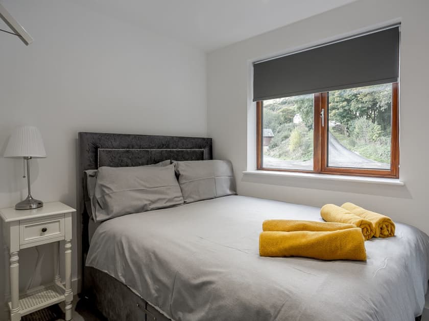Bedroom | Waterside Lodge One - Ashgrove Country Park, Elland