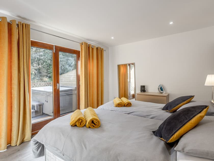 Bedroom | Waterside Lodge One - Ashgrove Country Park, Elland