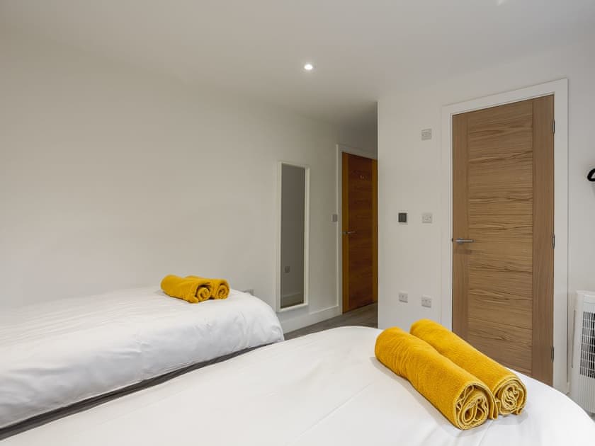 Bedroom | Waterside Lodge One - Ashgrove Country Park, Elland