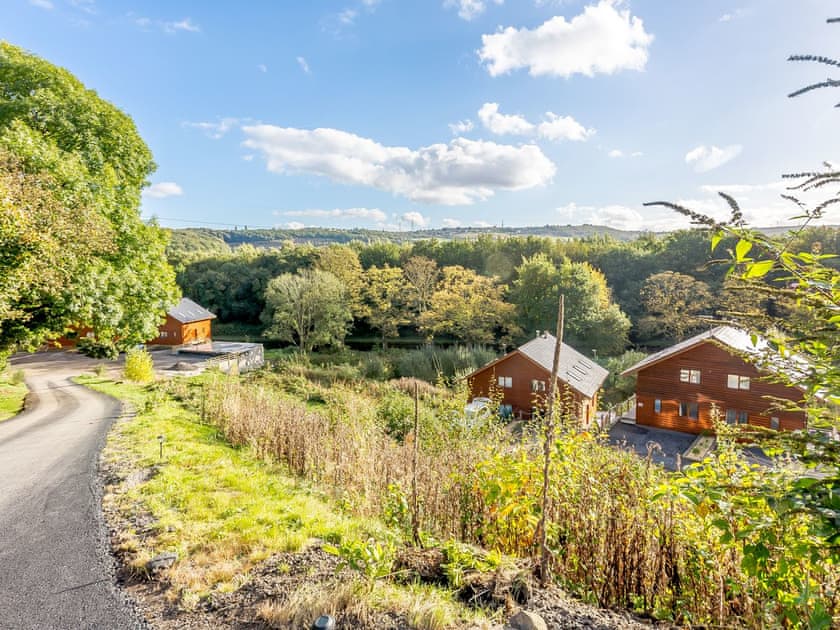 Setting | Waterside Lodge One - Ashgrove Country Park, Elland