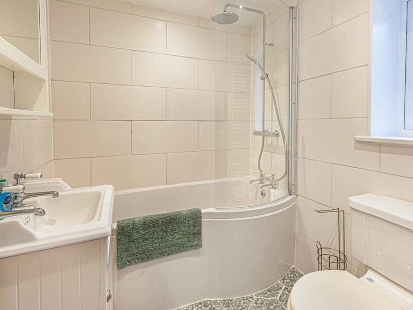 Bathroom | Keepers Cottage, Twigmoor