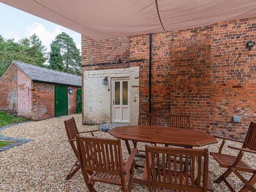Outdoor eating area | Keepers Cottage, Twigmoor