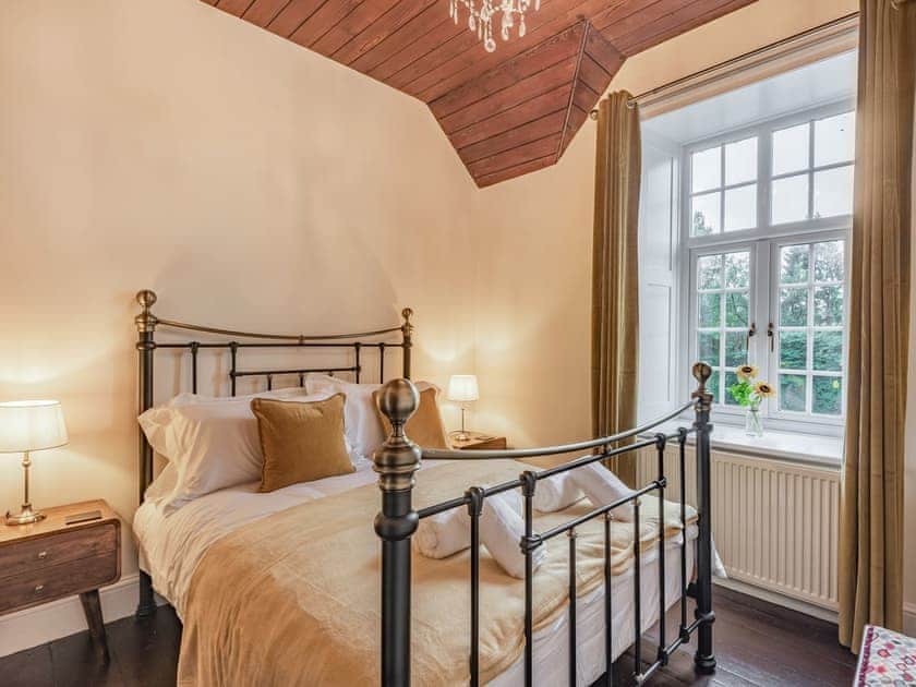 Double bedroom | Groudd Hall, Cerrigydrudion