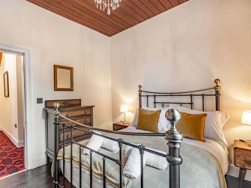 Double bedroom | Groudd Hall, Cerrigydrudion