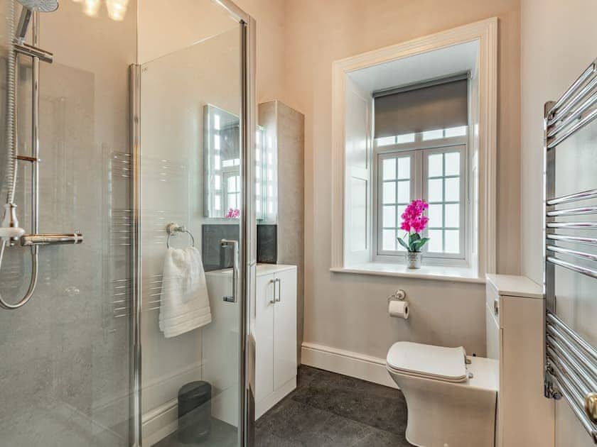 Shower room | Groudd Hall, Cerrigydrudion